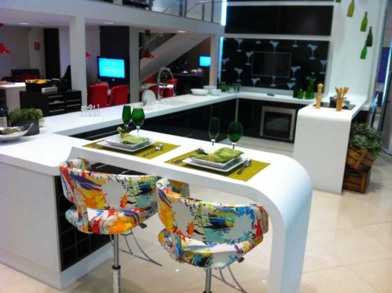 Cozinha bancadas corian 28 1024x765 1 768x574