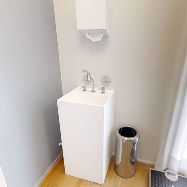 Corian Hospitalar Elite 2 1 600x600