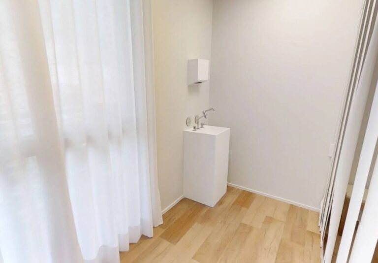 Corian Hospitalar Elite 3 1 768x534