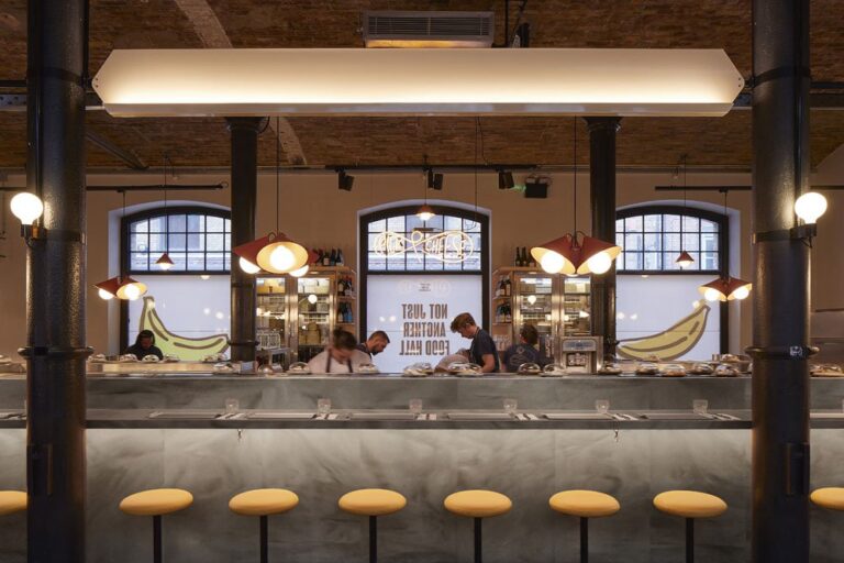 Aplicação Comercial Corian® Artista Dust