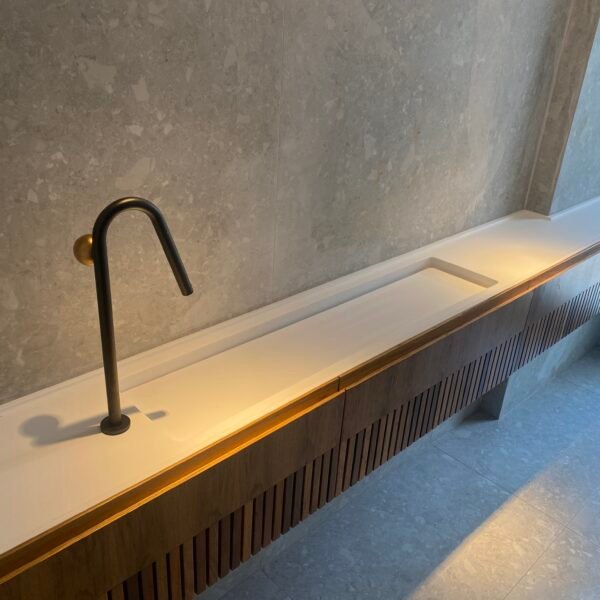 Portifolio banheiros galeria elite superficie 17 600x600