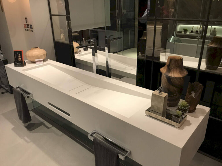 Portifolio banheiros galeria superficie processador premium corian 07 768x576