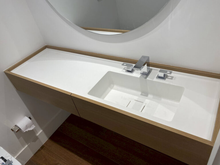 Portifolio banheiros galeria superficie processador premium corian 20 768x576