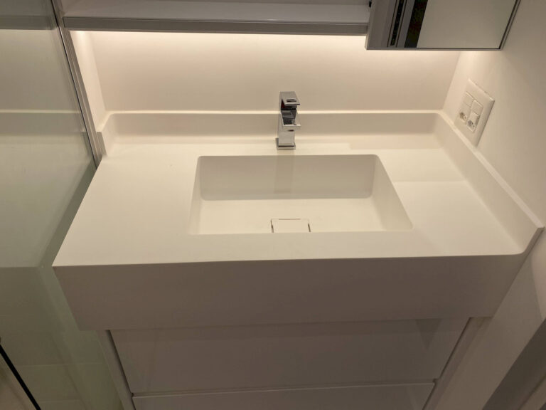 Portifolio banheiros galeria superficie processador premium corian 21 768x576