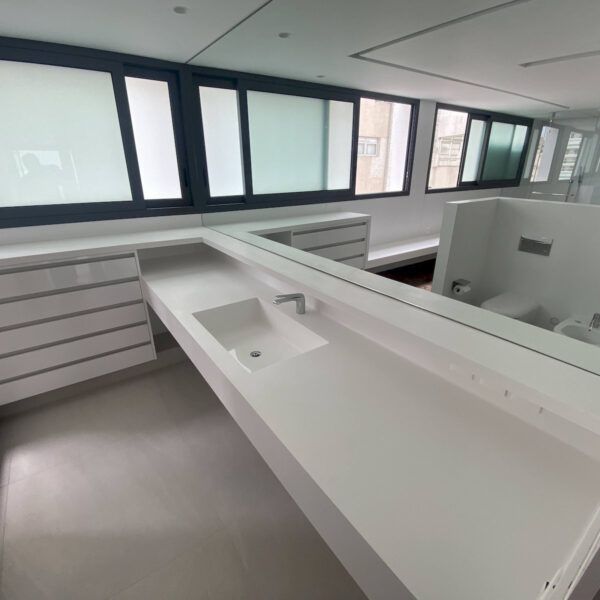 Portifolio banheiros galeria superficie processador premium corian 24 600x600