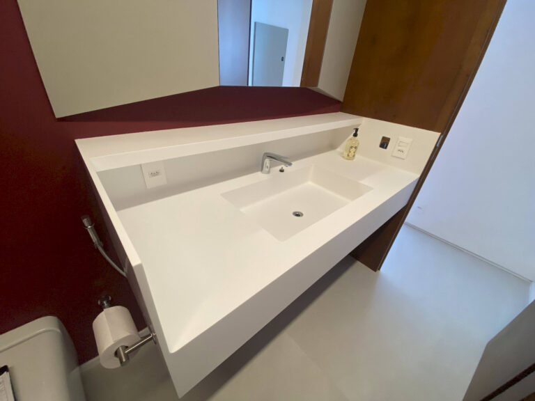 Portifolio banheiros galeria superficie processador premium corian 25 768x576