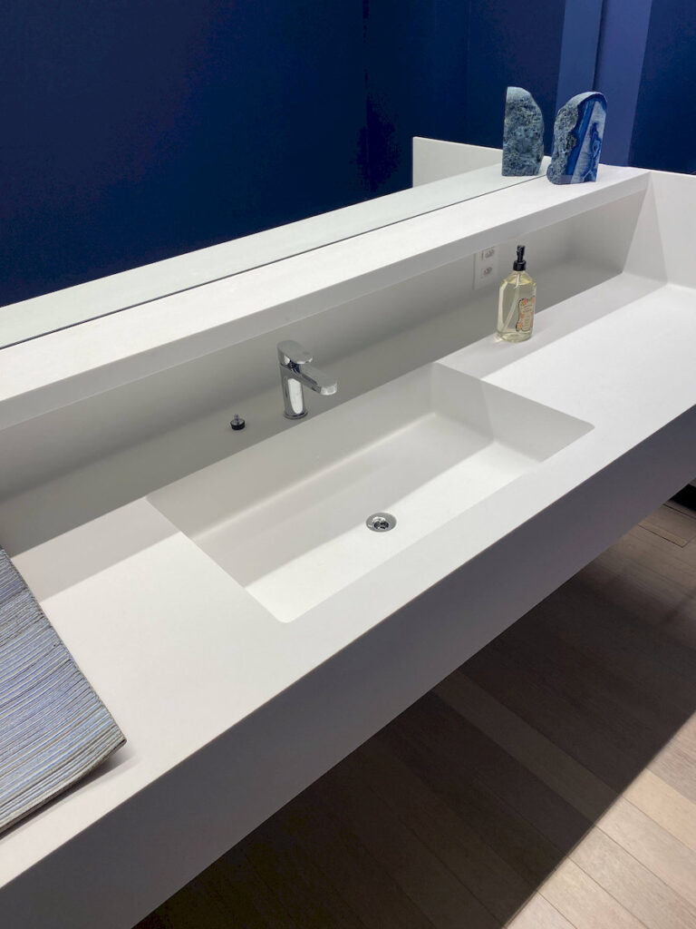 Portifolio banheiros galeria superficie processador premium corian 26 768x1024