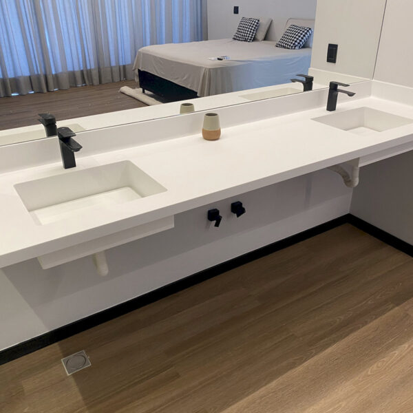 Portifolio banheiros galeria superficie processador premium corian 32 600x600