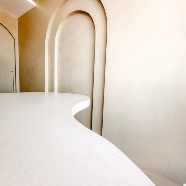 Portifolio mesas galeria superficie processador premium corian 03 600x600