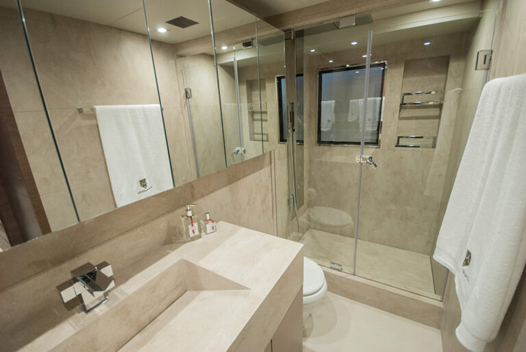 Portifolio nauticos galeria superficie processador premium corian 07 768x514